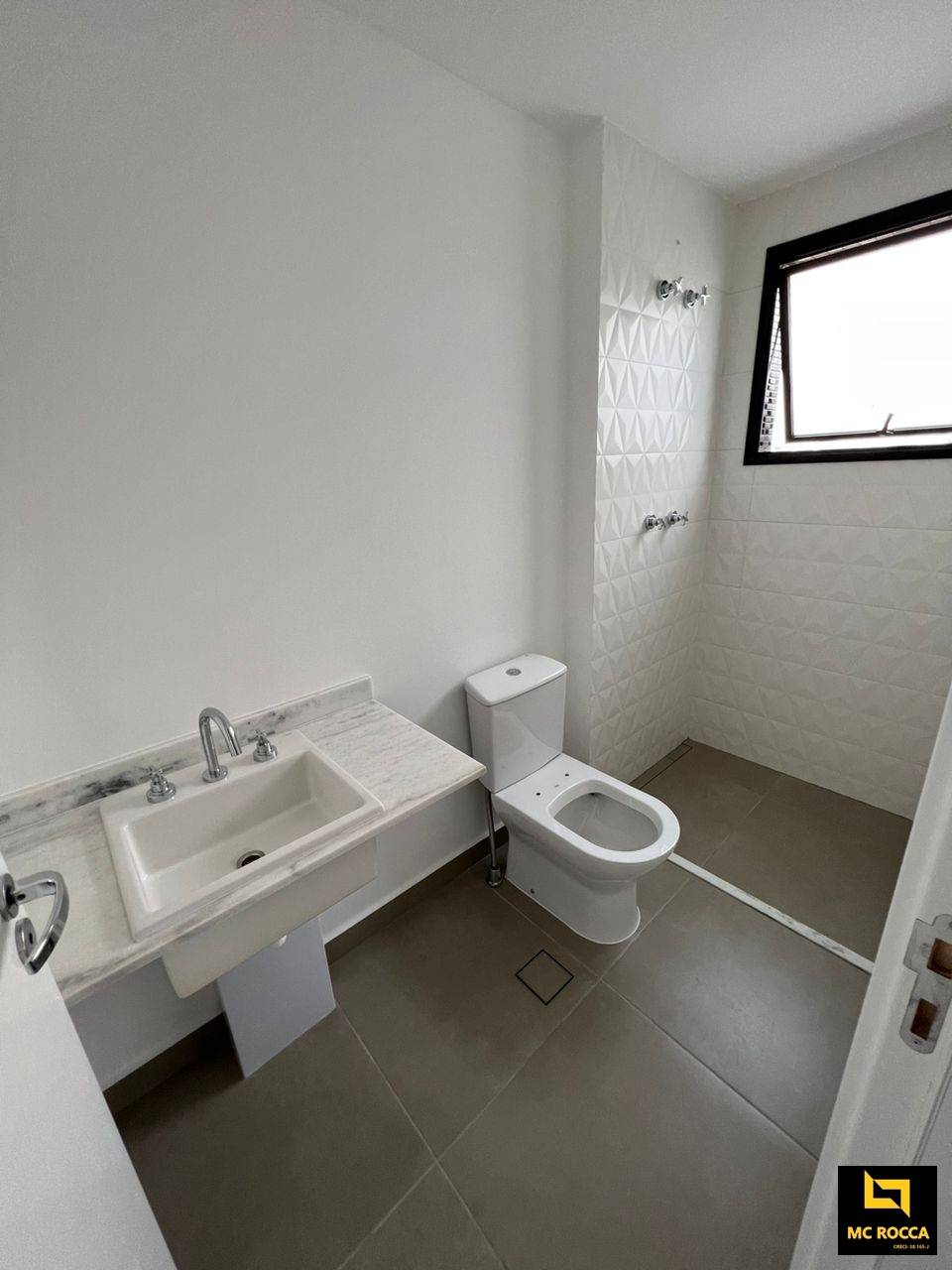 Apartamento à venda com 3 quartos, 161m² - Foto 12